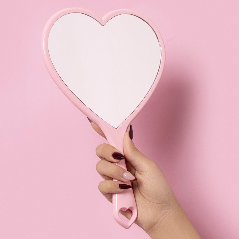 BEAUTY CREATIONS HANDHELD MIRROR